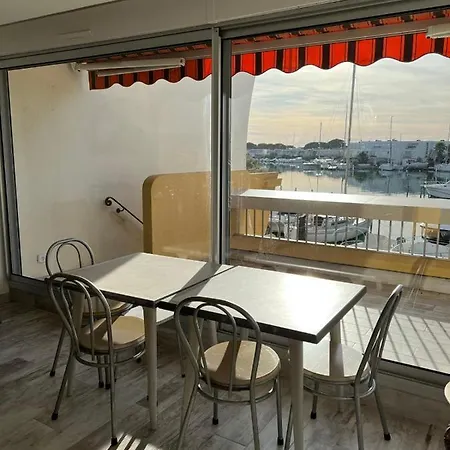 La Marina De Lairan 2 Terrasse Vue Port De Plaisance