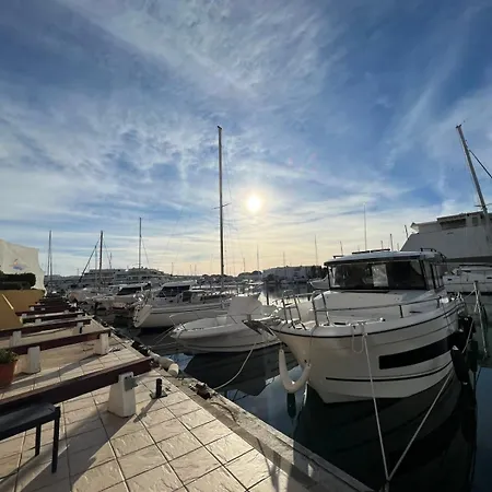 شقة La Marina De Lairan 2 Terrasse Vue Port De Plaisance لو غراو دو روا