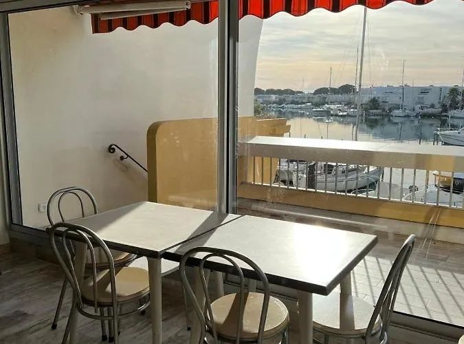 La Marina De Lairan 2 Terrasse Vue Port De Plaisance
